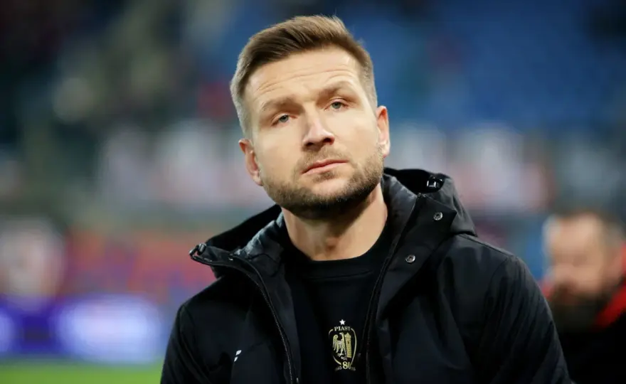 Piast Gliwice - Kto jest trenerem? Poznaj Myśliwca!
