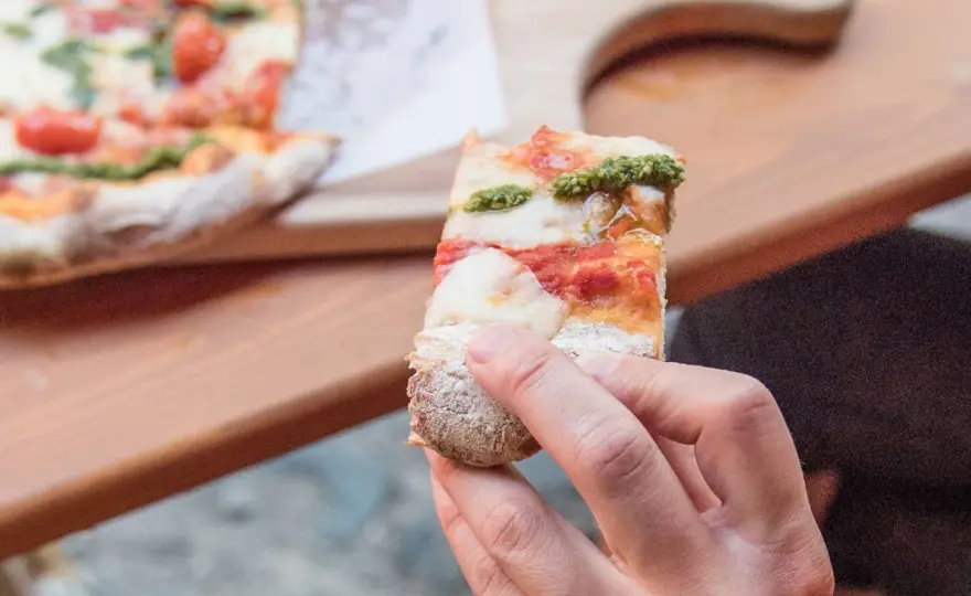 Pinsa - Was ist sie wirklich? Pizza oder Brot?