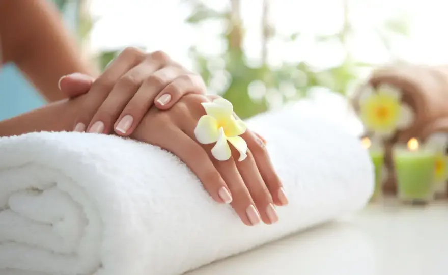 Manicure japoński: czy to klucz do zdrowych i lśniących paznokci?