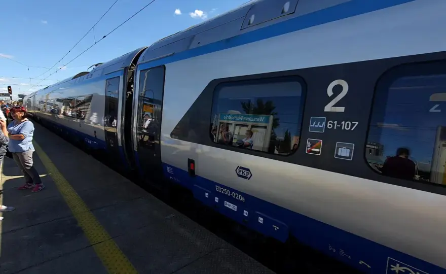 Pendolino Kraków-Gdańsk - Cena biletów i czas przejazdu. Czy warto?
