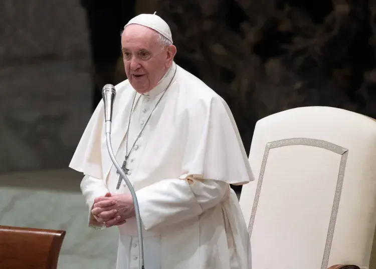 Ile lat ma obecny papież Franciszek? Zaskakująca historia jego wieku.