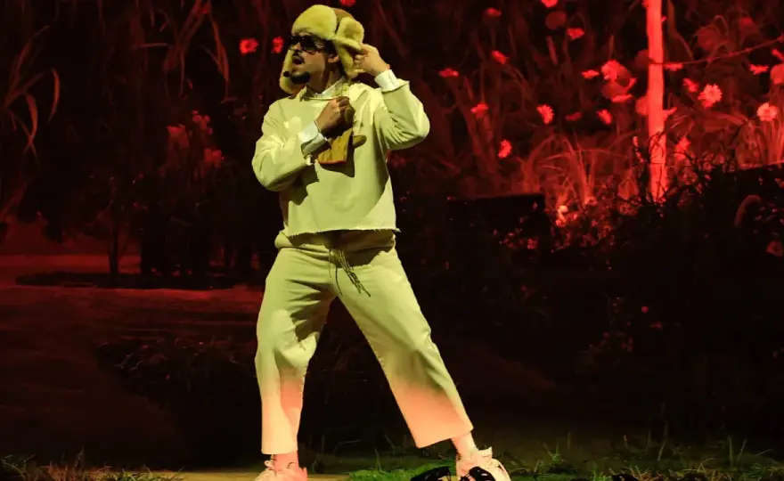 Bad Bunny Café con Ron tekst - Poznaj ukryty sens i tradycję