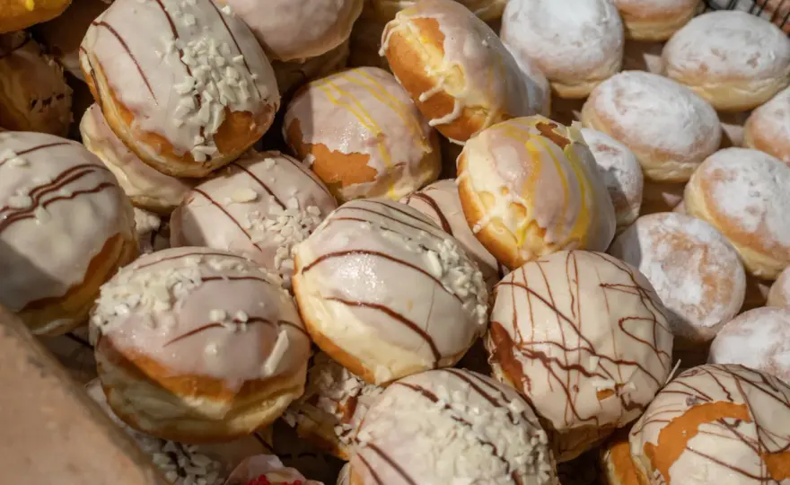 Czy pączki można mrozić? Sprawdź, jak zrobić to dobrze