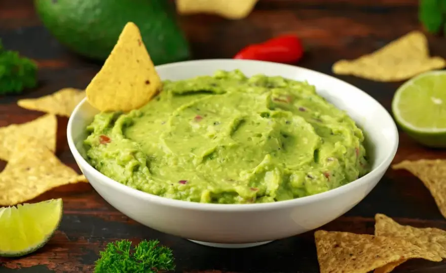 Gorzkie guacamole jak uratować: skuteczne sposoby na poprawę smaku