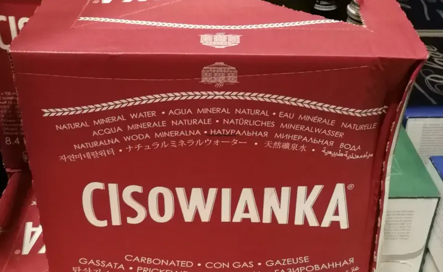 Ile ma karton wódki? Zaskakujące fakty o butelkach w opakowaniu
