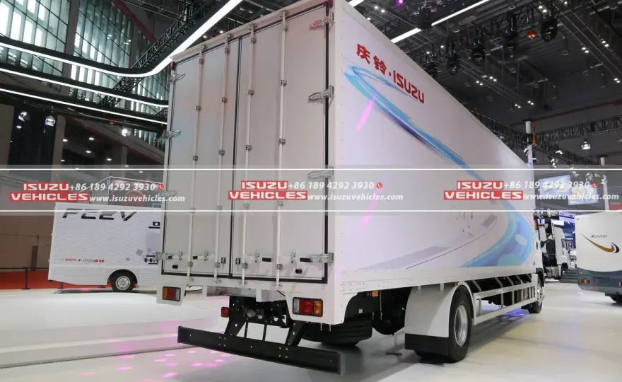 Ciężarówka do 12 ton: Jak wybrać optymalny model dla firmy?
