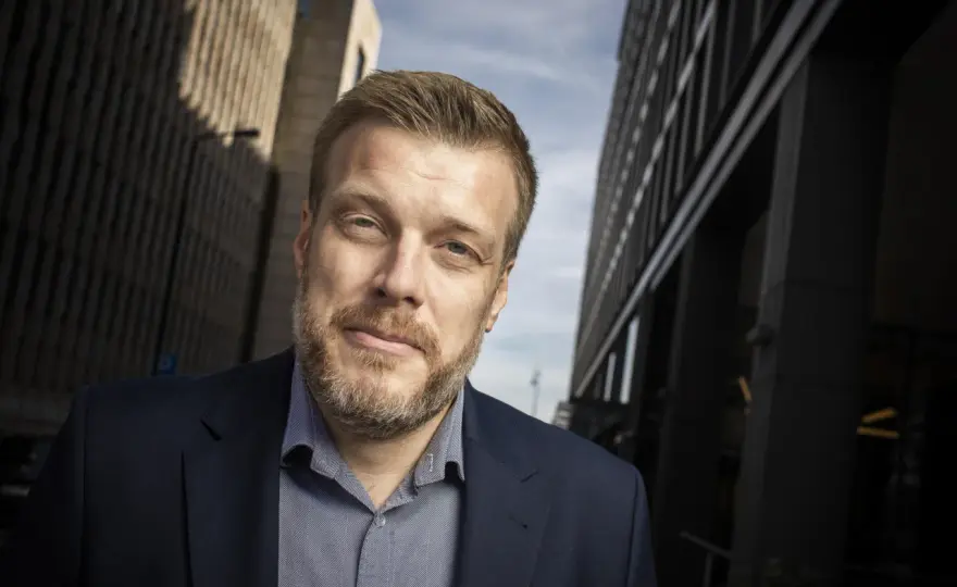 Adrian Zandberg: Kim jest? Od programisty do lidera Partii Razem