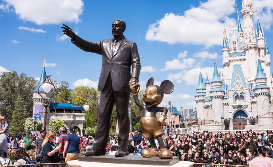 Największy Disneyland na świecie - To nie to, co myślisz!