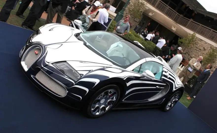 Ile koni ma Bugatti Veyron? Moc różnych wersji, która zaskakuje
