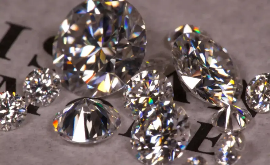 Zirkonia Bedeutung - Mehr als nur ein Diamant-Ersatz?