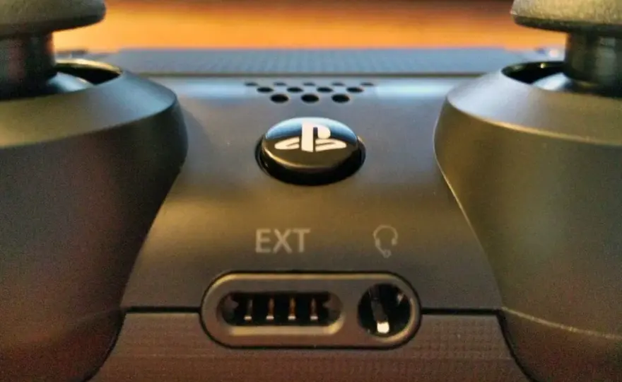 Do czego służy EXT na padzie PS4? Odkryj jego praktyczne zastosowania
