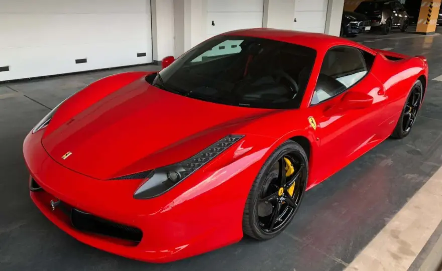 Ile kosztuje wypożyczenie Ferrari? Ceny i tajemnice wynajmu w Polsce