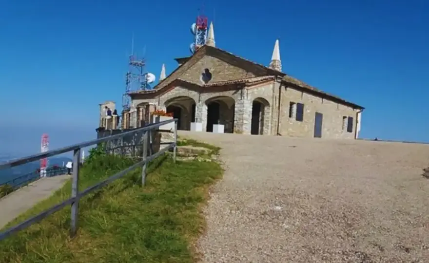 Monte Penice - Cosa vedere oltre la vetta?