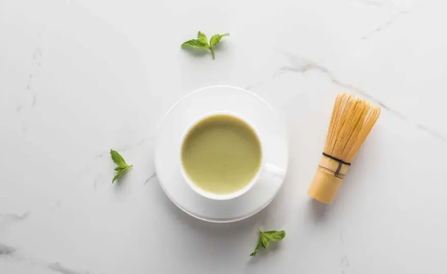 Czy matcha wpływa na ciśnienie? Fakty i mity