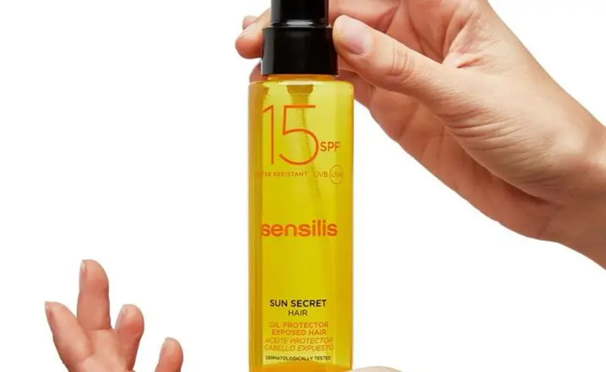 Protege tu cabello del sol: beneficios y tipos de protector solar cabello