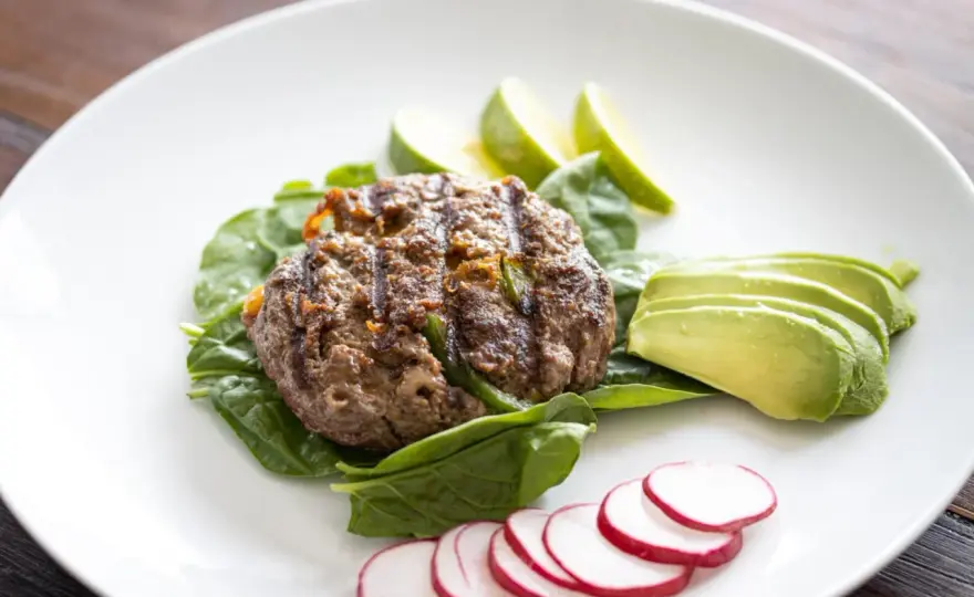 Ile kcal ma jalapeno burger? Sprawdź kaloryczność różnych wersji