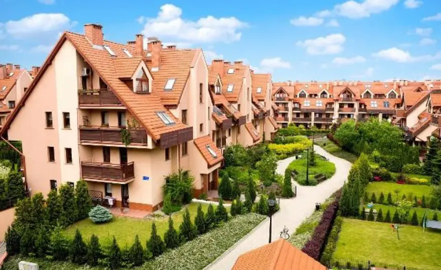 Złota Podkowa - Kraków czy Wrocław? Sprawdź, zanim kupisz!