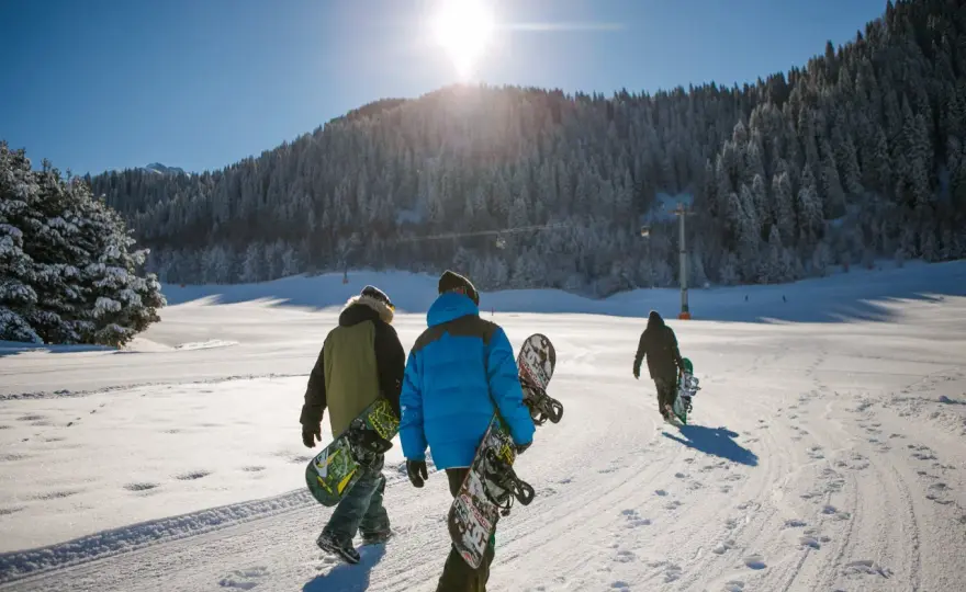 Pierwsza deska snowboardowa - Jak wybrać sprzęt i ułatwić naukę?