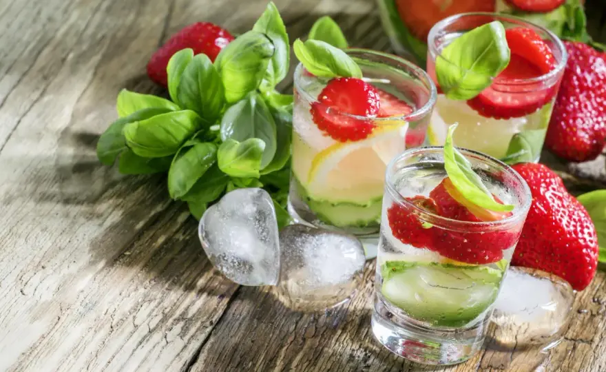Lemoniada truskawkowa - przepis na idealne orzeźwienie!