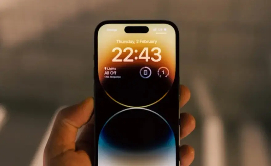 Jaki iPhone wybrać, aby uniknąć rozczarowania i zaoszczędzić?