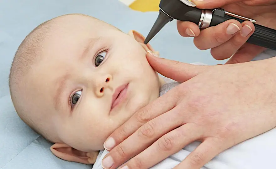 Bambino con otite può uscire? La guida definitiva