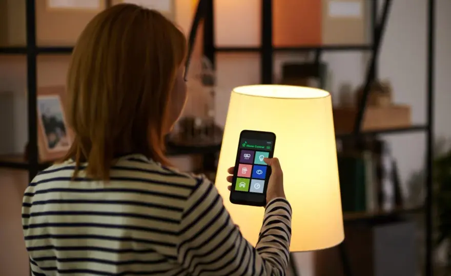 Sterowanie światłem z telefonu – Smart Life bez błędów?