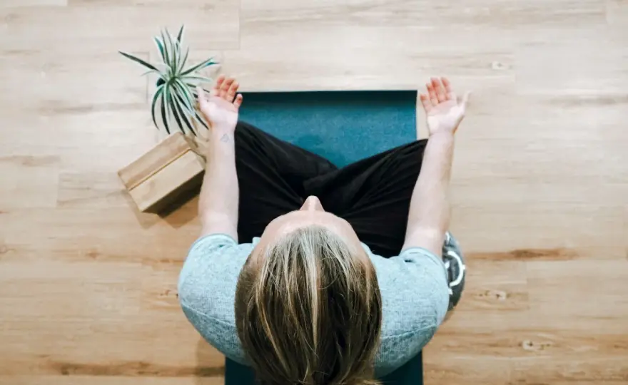 Medytacja mindfulness: Jak zacząć bez presji?