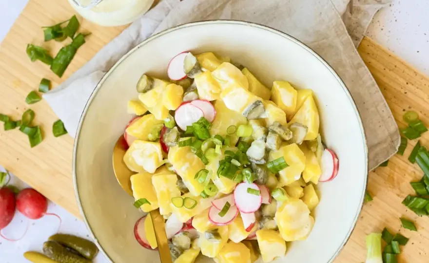 Veganer Kartoffelsalat mit Mayo - So wird er perfekt cremig