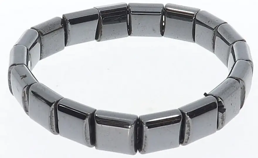 Hämatit sicher bestimmen - Alles über Wirkung, Schmuck und Pflege