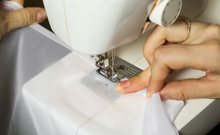 Szyj firany sam/a: Poradnik DIY krok po kroku