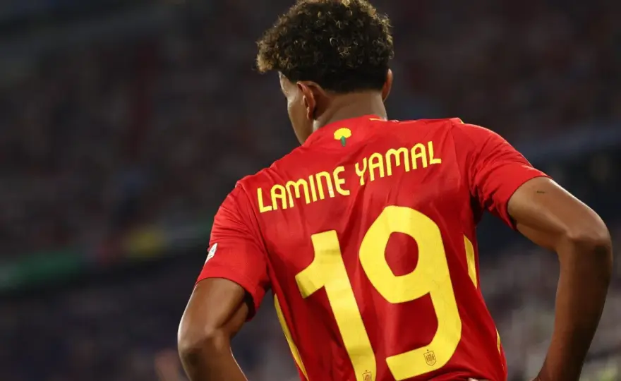 Lamine Yamal - Jak stał się filarem Barcelony i Hiszpanii?