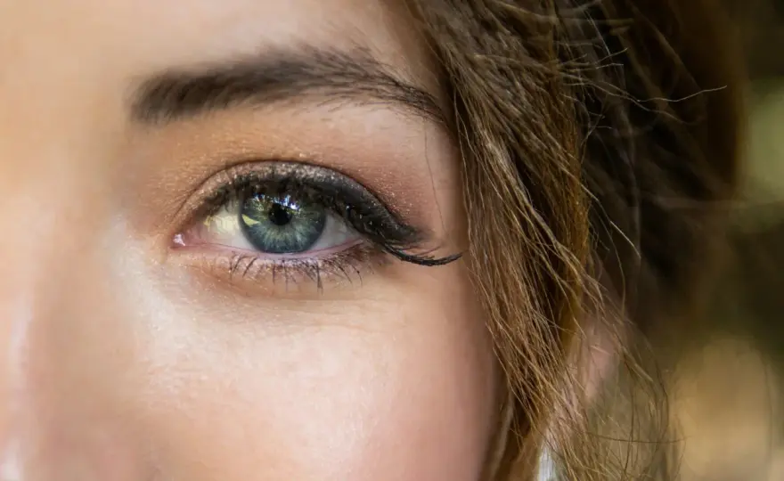 Trucco occhi nocciola-verdi - Esalta il tuo sguardo!