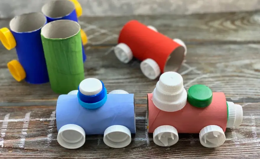 Zabawki z recyklingu: Zrób to sama! Kreatywne pomysły dla dziewczynki