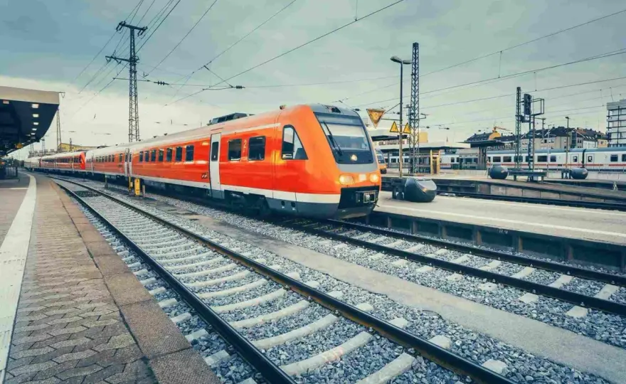 Jastarnia – Hel: pociąg, auto czy rower? Wybierz mądrze!