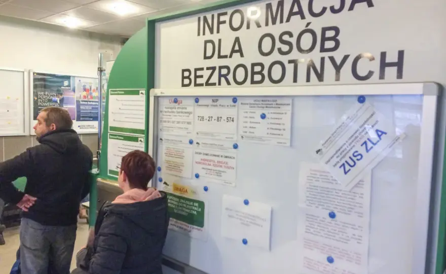 Zwolnienie a zasiłek dla bezrobotnych - Jak dostać go od razu?