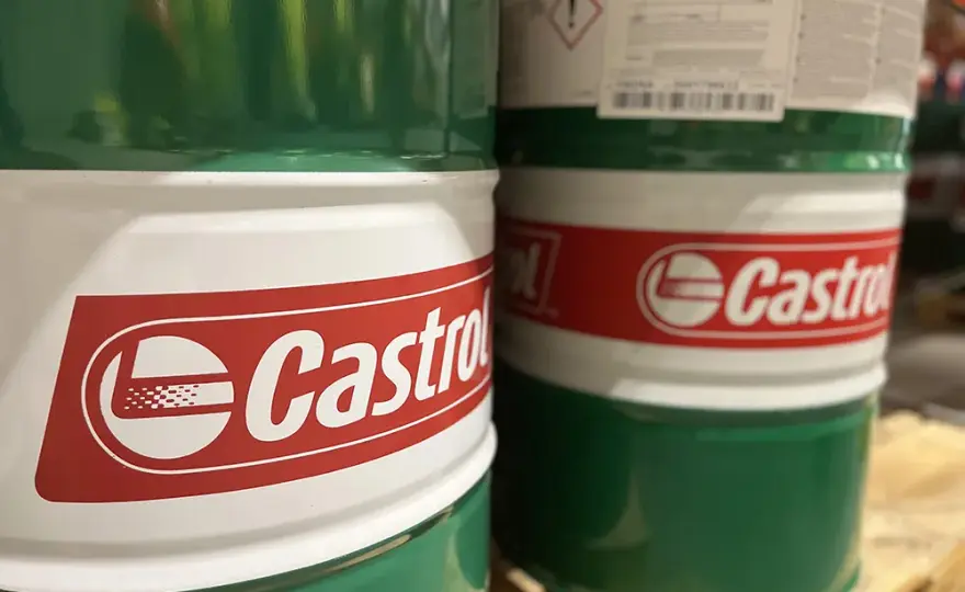 Jaki olej hydrauliczny do koparki? Wybierz najlepszy dla swojej maszyny