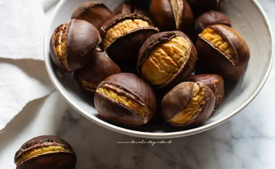 Castagne in friggitrice ad aria - tempi e trucchi per farle perfette