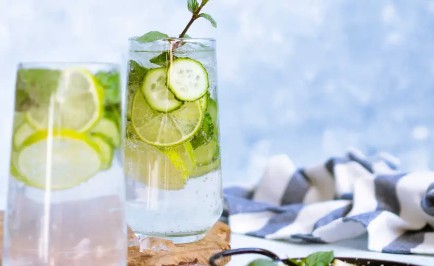 Gruszkowa wódka ze Spritem: Przepis na drink idealny? Sprawdź!