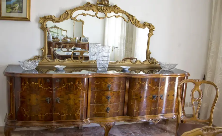 Restaurare mobili Chippendale - Mantenere il valore e lo stile