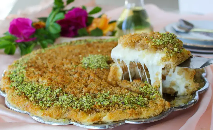 Kunafa recept - Baka krispig kunafa med ost som ett proffs