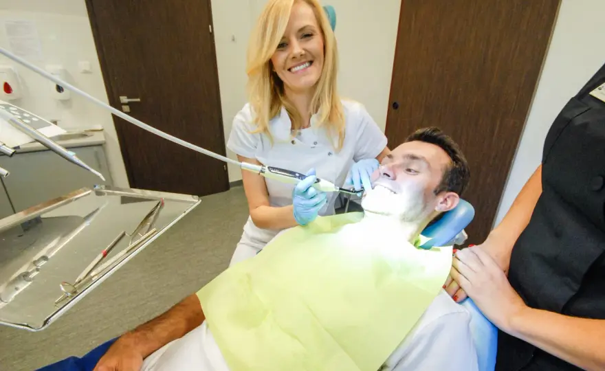 Jak pokonać strach przed dentystą i cieszyć się zdrowym uśmiechem
