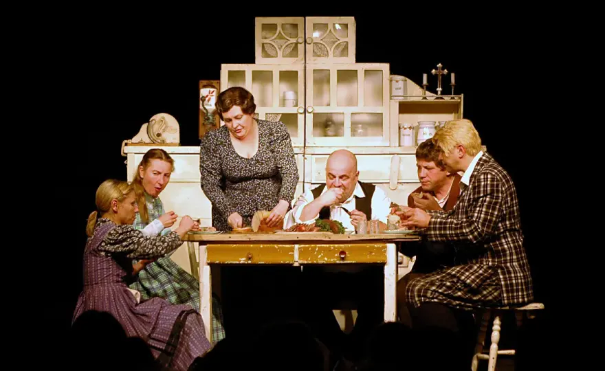 Repertuar Teatru Korez - Jak wybrać spektakl i zaplanować wizytę?