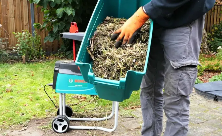 Gartenhäcksler richtig wählen - Bauarten, Leistung, Sicherheit