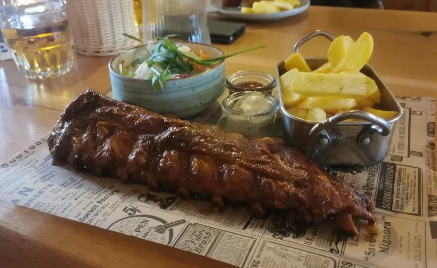 Bacówka Chyżne: Odkryj smaki Podhala! Menu, opinie i dojazd