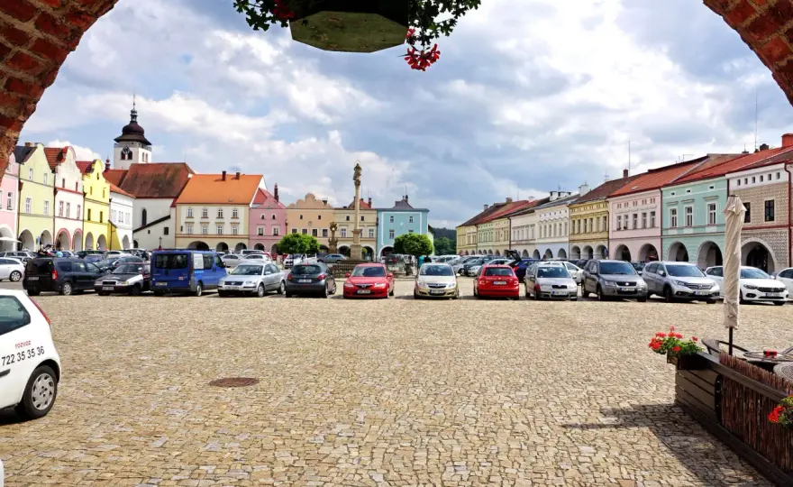Najciekawsze atrakcje w Nowym Mieście nad Metują, które musisz zobaczyć