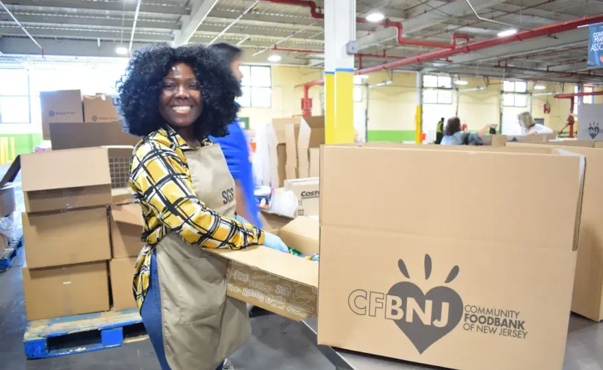 Food Bank Volunteer Job Description - What to Expect?