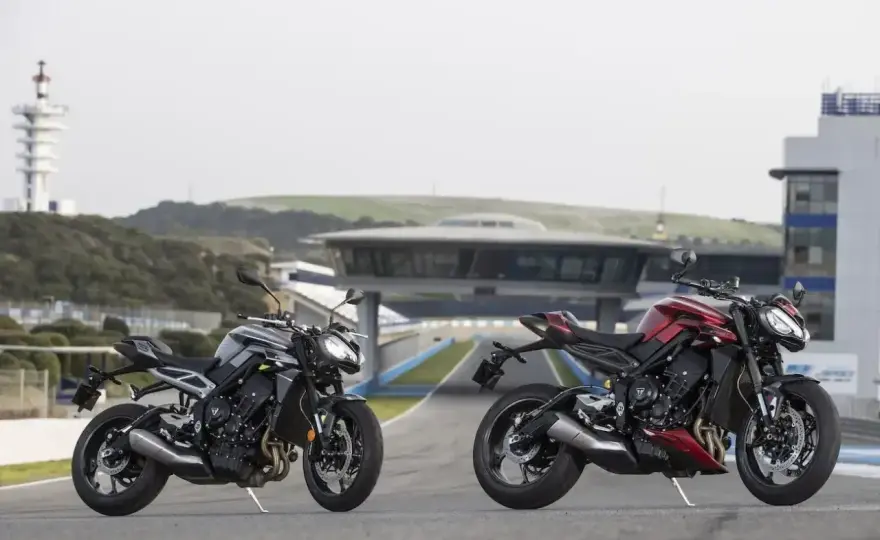 Triumph Street Triple 675 - dane i różnice wersji R oraz RX