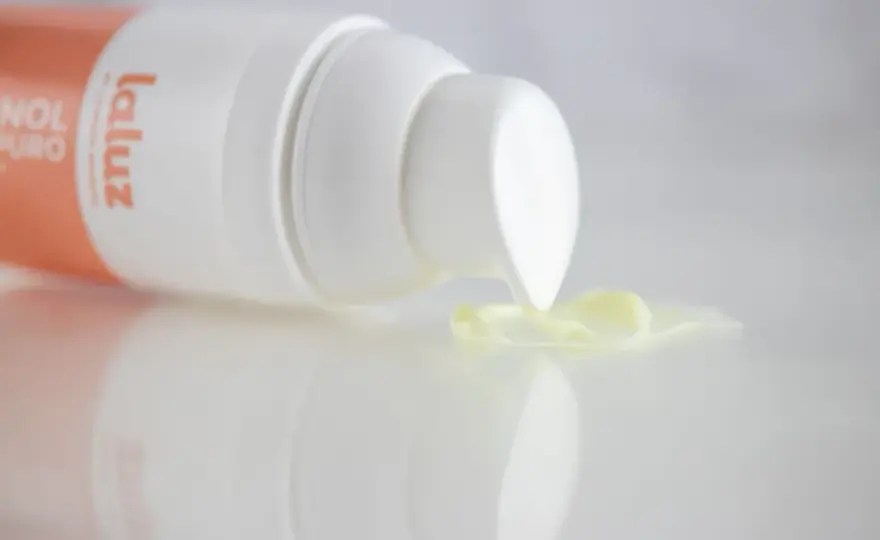 Retinol sin irritar la piel - cómo usarlo bien y ver resultados