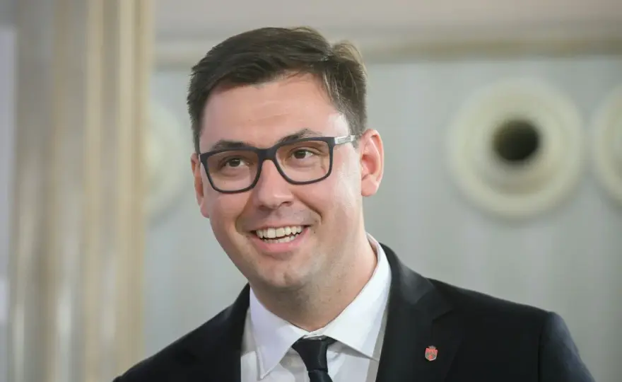 Konrad Frysztak wykształcenie: studia, dyplomy i kariera