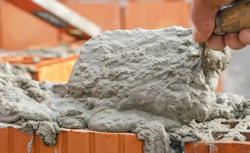 Zaprawa murarska i tynkarska - jak wybrać? Uniknij błędów!